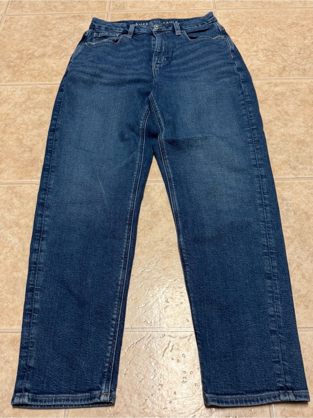 AEO Stretch Curvy Mom Jeans Size 2 - Picture 2 of 5